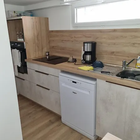 Apartment A Granville, Sous-sol Amenage Granville